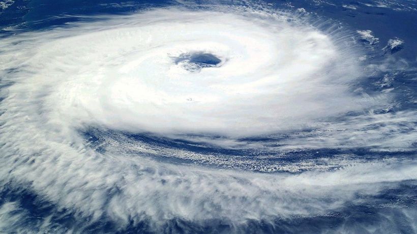 «Охотники за ураганами»: как выглядит ураган внутри, и можно ли пролететь сквозь него