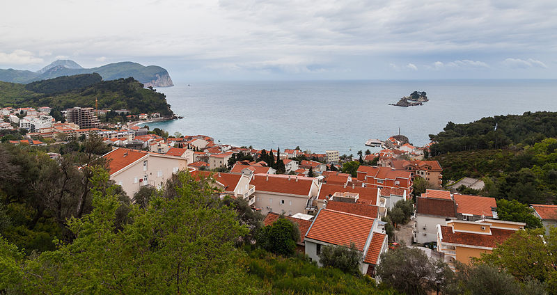 На узких, сбегающих к морю улочках курорта сложно найти парковку