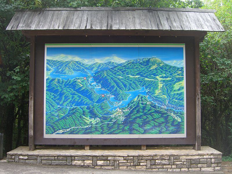 Водопад находится в правой части карты