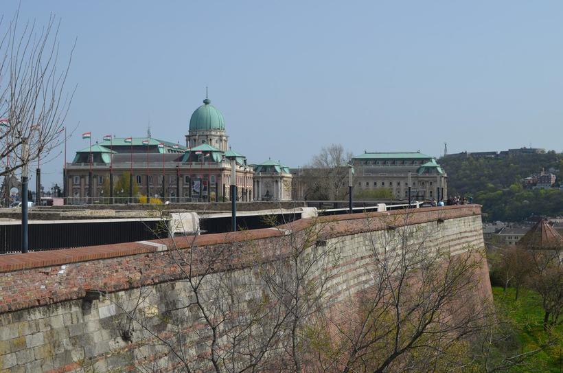 Старые стены сохранили прежний облик