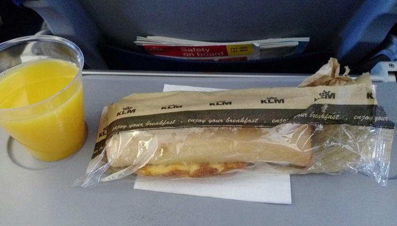 питание на борту Мадрид-Амстердам KLM
