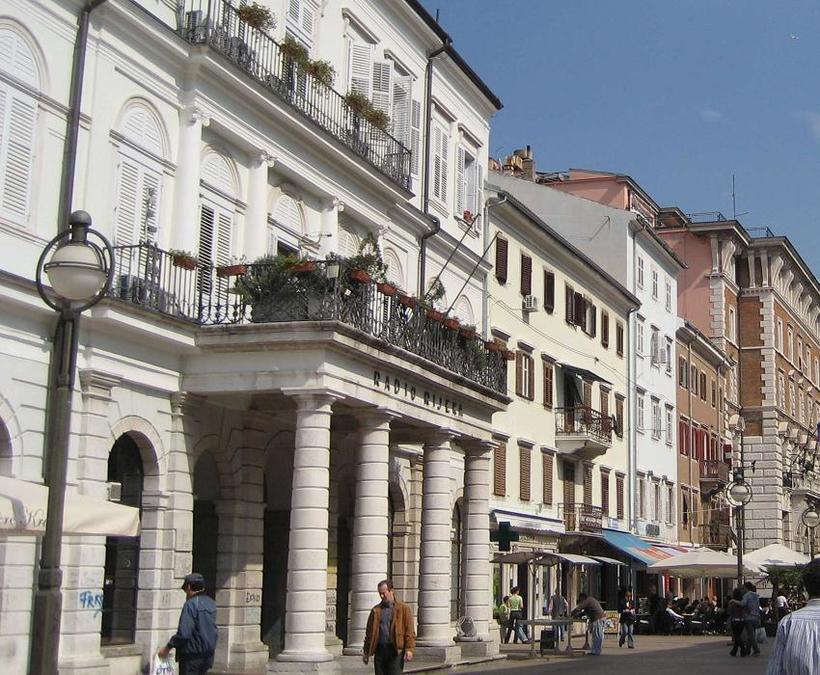 Здания на Корзо отличаются элегантным видом
