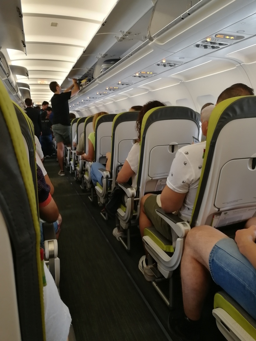 салон самолёта TAP AirPortugal
