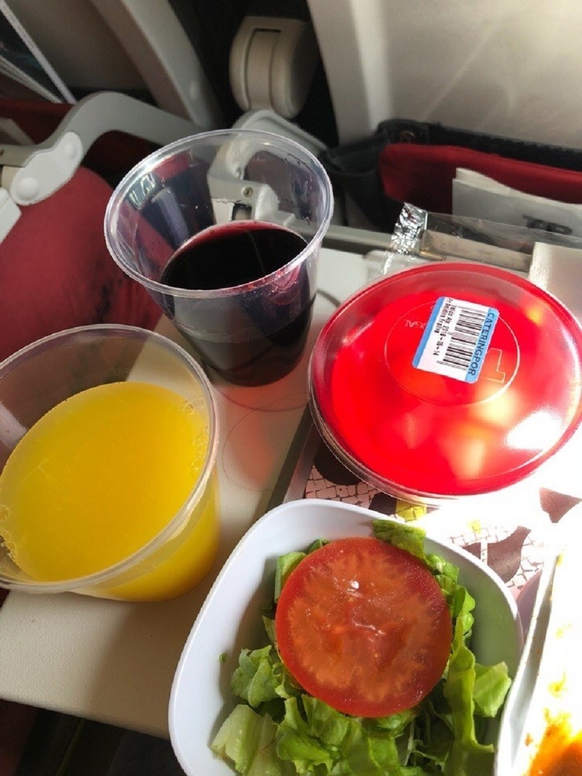 еда и напитки на бору самолёта TAPPortugal