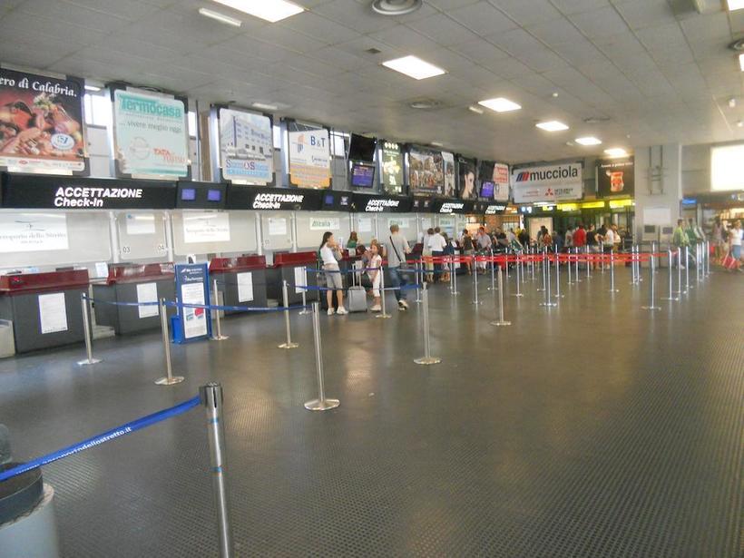 Аэропорт Калабрии имени Тито Миннити, Reggio Airport