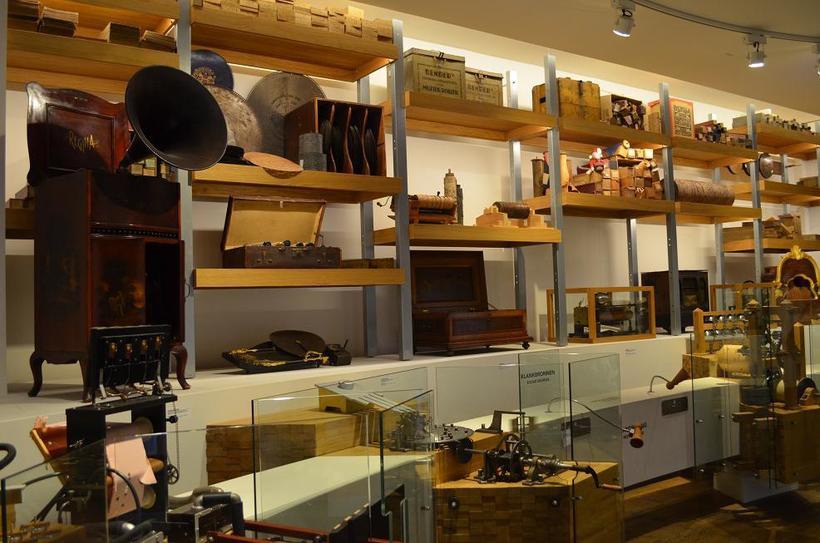 Огромный выбор музыкальных механизмов