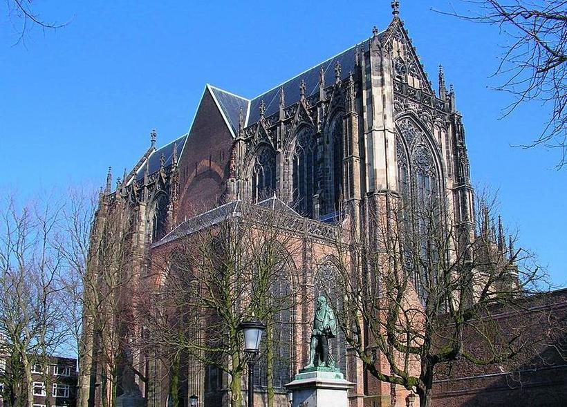 Домский собор - главная достопримечательность Утрехта