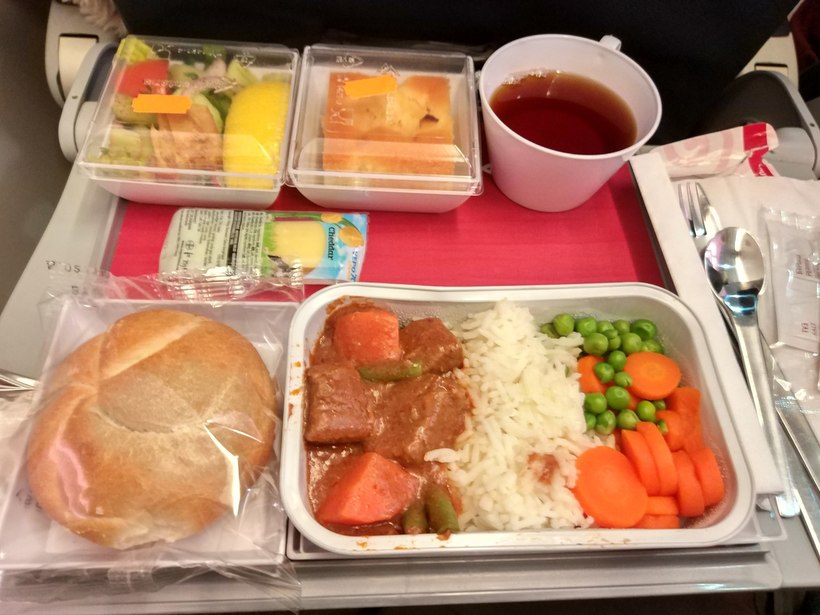 питание на борту самолёте AirAstana