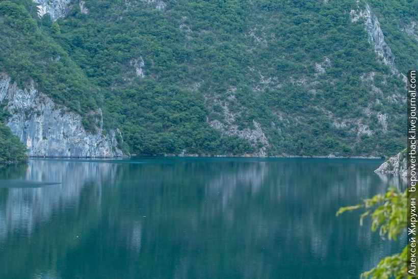 Дорога между Боснией и Черногорией — одна из красивейших границ