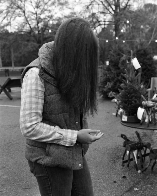 Между нами пропасть: 20 фотографий из повседневной жизни, с которых удалили телефоны