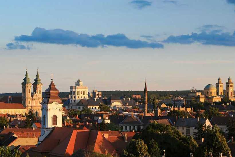 Раньше в города была одна высотка, сейчас их несколько