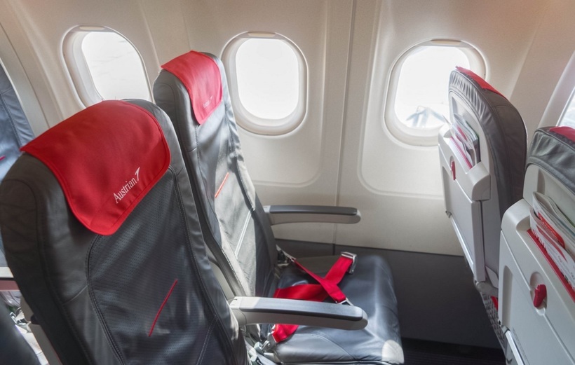 салон самолёта авиакомпании AustrianAirlines
