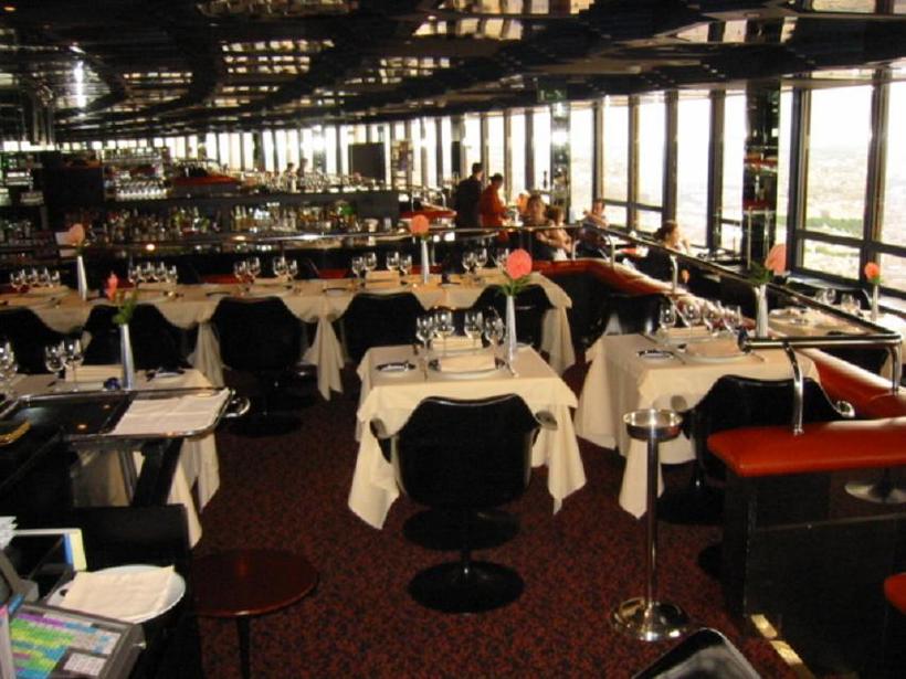 Ресторан на 56-м этаже