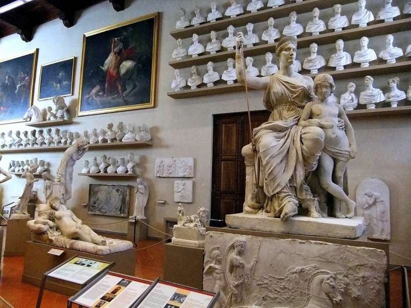 Академия изящных искусств, Флоренция