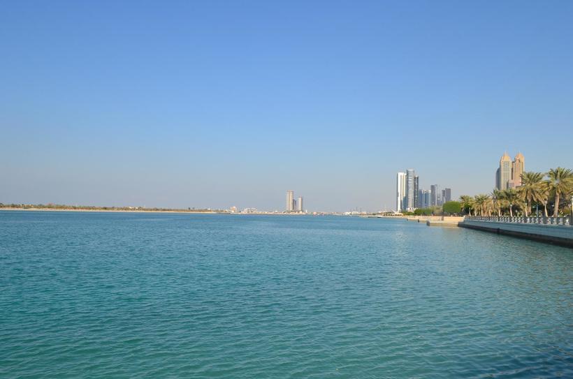Набережная Абу-Даби простирается на 8 километров