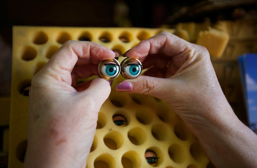 100-летняя больница для кукол, где очень любят бывать фотографы