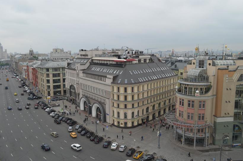 Вблизи "Детского мира" в основном некрасивые здания