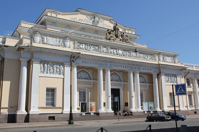Здание музея находится в центре Санкт-Петербурга
