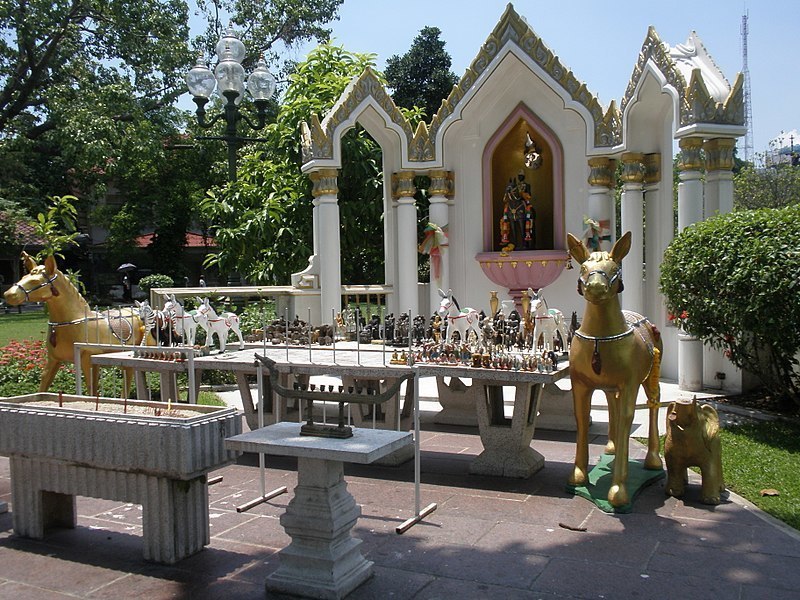 Пейзаж во дворцовом саду