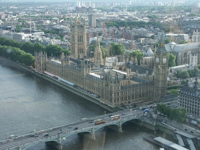 Вид на Парламент с "Лондонского глаза"