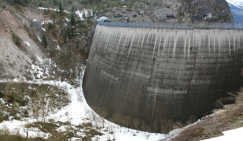 На дне бывшего водохранилища сегодня растут деревья На дне бывшего водохранилища сегодня растут деревья