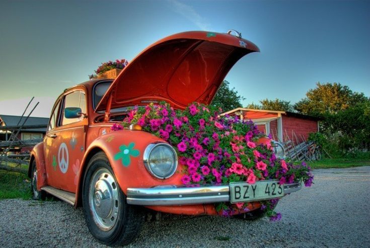 17 впечатляющих фотографий о том, как утилизируют старые машины