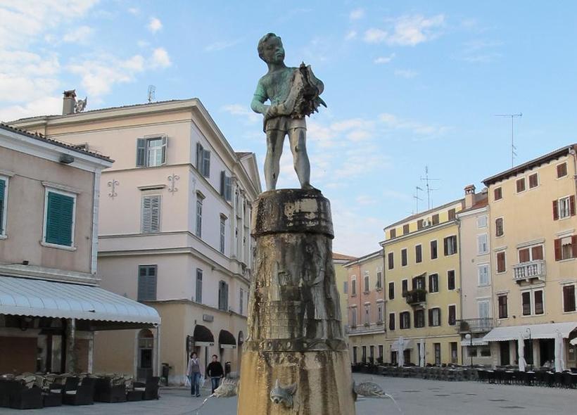 Зрелище так себе