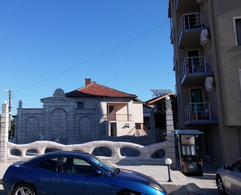 Обзор: прогулки по улицам курортного города