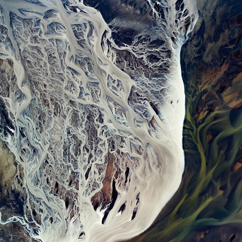 Блог - Абстрактные аэрофотографии водоемов, подчеркивающие хрупкую красоту Земли Абстрактные аэрофотографии водоемов, подчеркивающие хрупкую красоту Земли