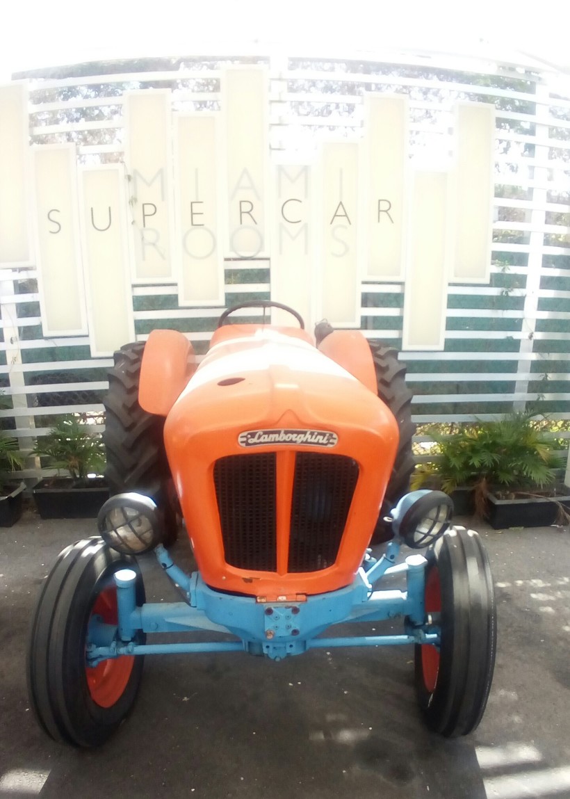 Miami Supercar Rooms
