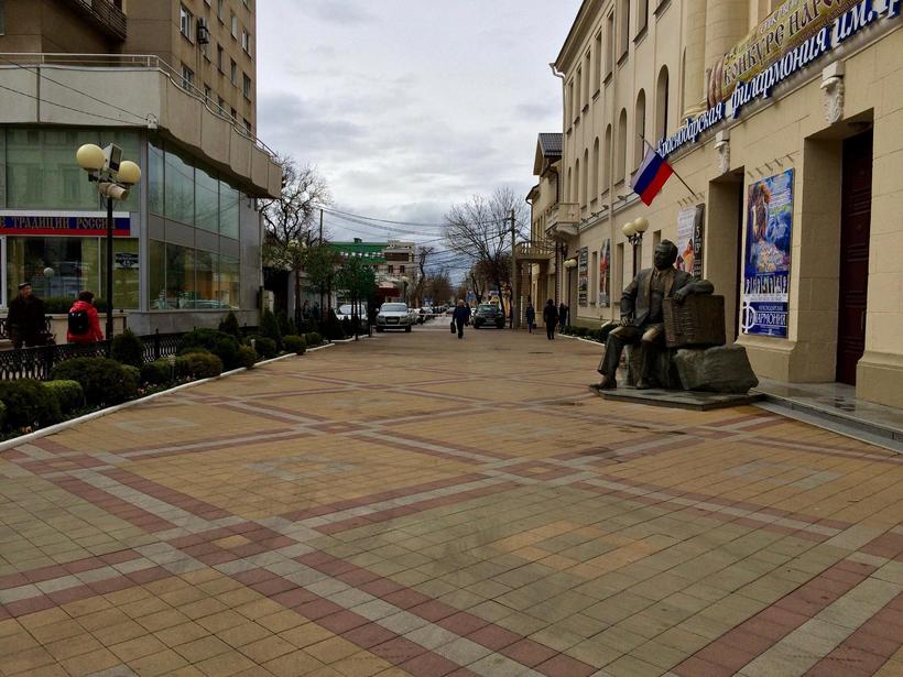 Улица Краснодара весной