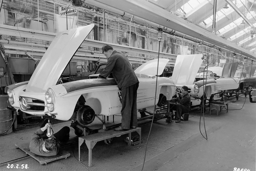Блог - Потрясающие фото, демонстрирующие линию сборки Mercedes-Benz 190 SL в 1958 году Потрясающие фото, демонстрирующие линию сборки Mercedes-Benz 190 SL в 1958 году