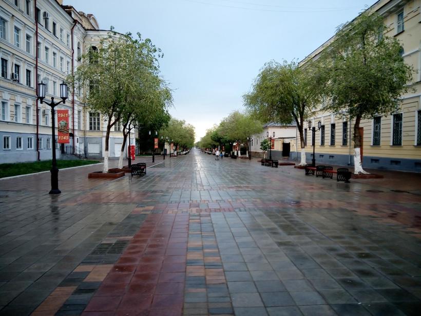 Ул. Советская после дождя, конец апреля в Оренбурге