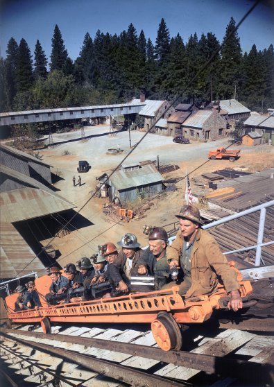 А так выглядели шахты по добыче золота уже в 20 веке.