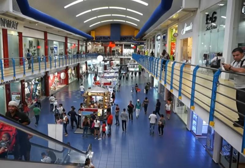 Внутри великое множество магазинов