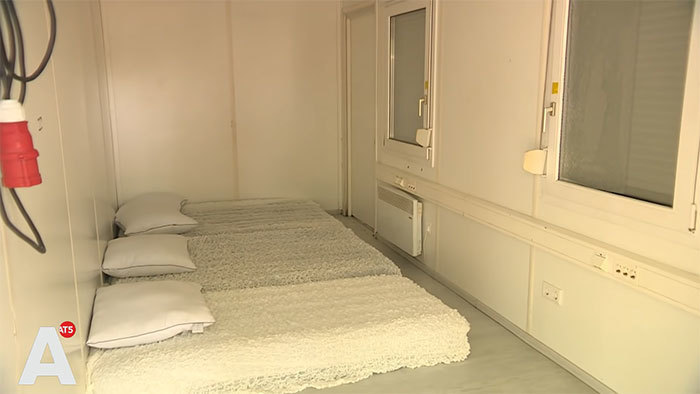 Блог - Парень приехал в Амстердам и обнаружил, что забронировал на Airbnb контейнер Парень приехал в Амстердам и обнаружил, что забронировал на Airbnb контейнер