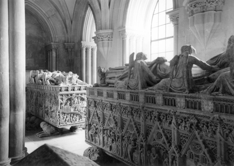 Блог - Мертвая королева: романтичная история любви или самая зловещая коронация в истории Мертвая королева: романтичная история любви или самая зловещая коронация в истории