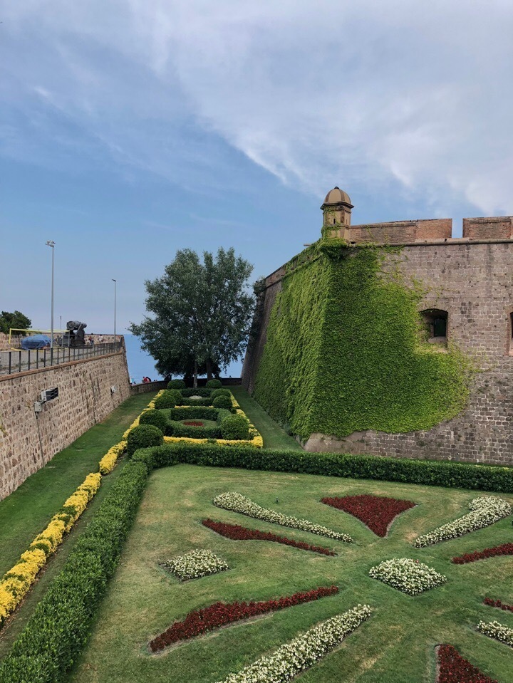 Крепость снаружи