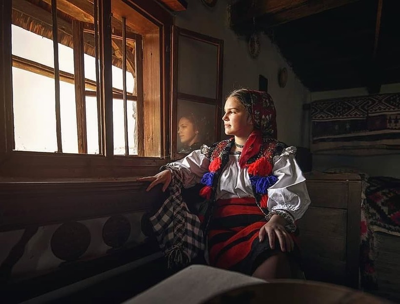 Блог - Фотограф провел 10 лет, снимая румынскую деревню, которая выглядит как сказка Фотограф провел 10 лет, снимая румынскую деревню, которая выглядит как сказка
