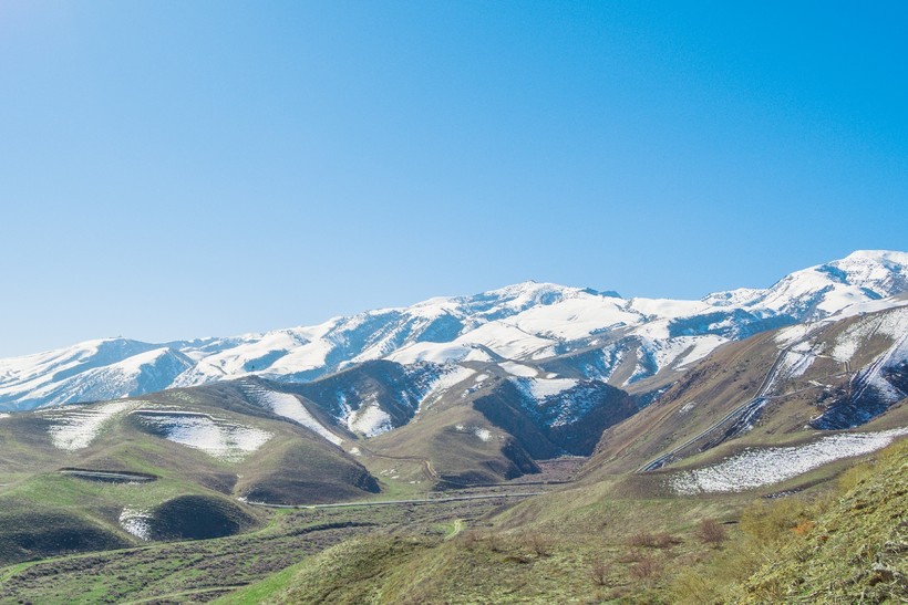 Снег на вершинах Копетдагских гор