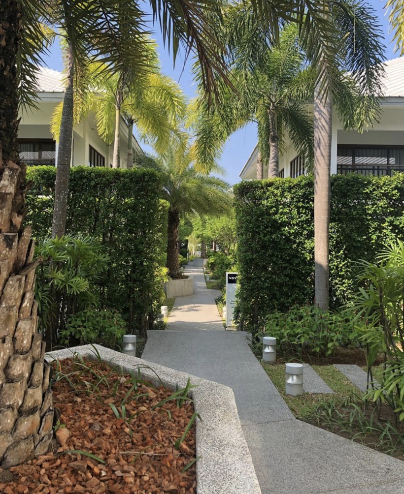 Территория Novotel Phuket Karon Beach Resort & SPA