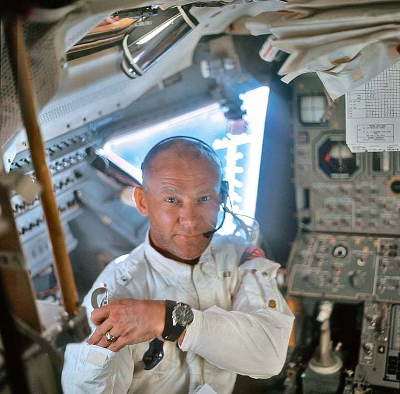 Базз Олдрин Базз Олдрин