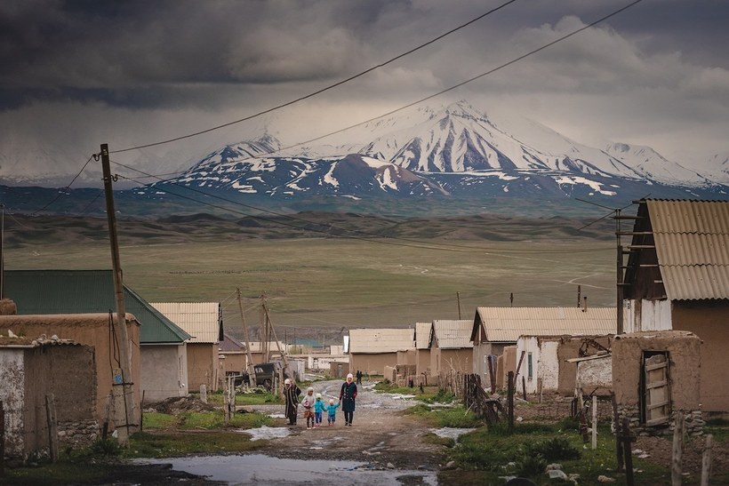Блог - Любовное письмо Кыргызстану в фотографиях от Альберта Дроса Любовное письмо Кыргызстану в фотографиях от Альберта Дроса