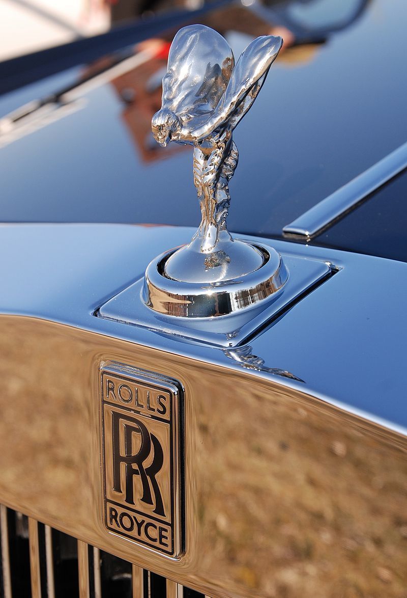История автомобильного талисмана: «Дух Экстаза» на капоте Rolls-Royce