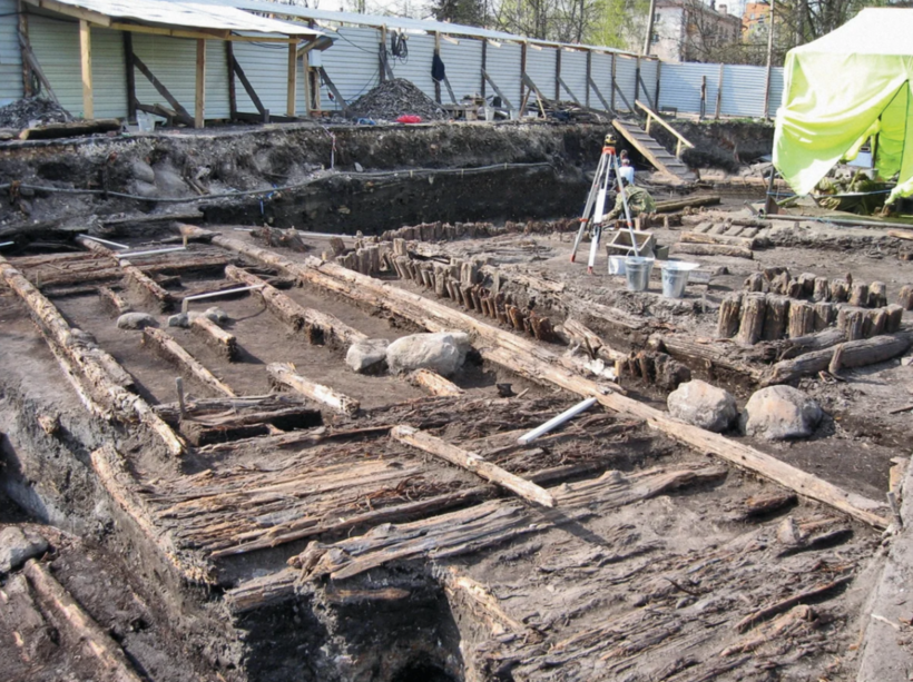 Археологические раскопки в Новгороде Великом