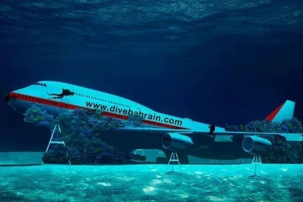 Блог - В Бахрейне утопили Boeing, чтобы открыть дайвинг-парк В Бахрейне утопили Boeing, чтобы открыть дайвинг-парк