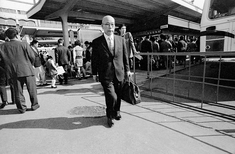 Блог - Чудесные снимки, запечатлевшие уличные сцены Киото в 1974 году Чудесные снимки, запечатлевшие уличные сцены Киото в 1974 году