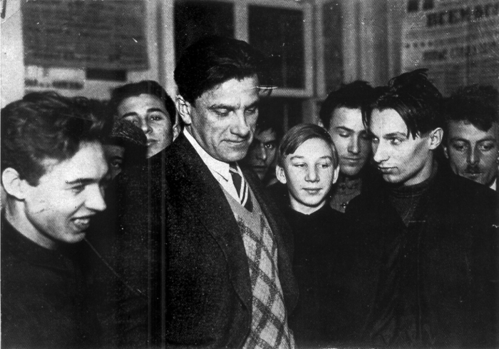 Владимир Маяковский Владимир Маяковский