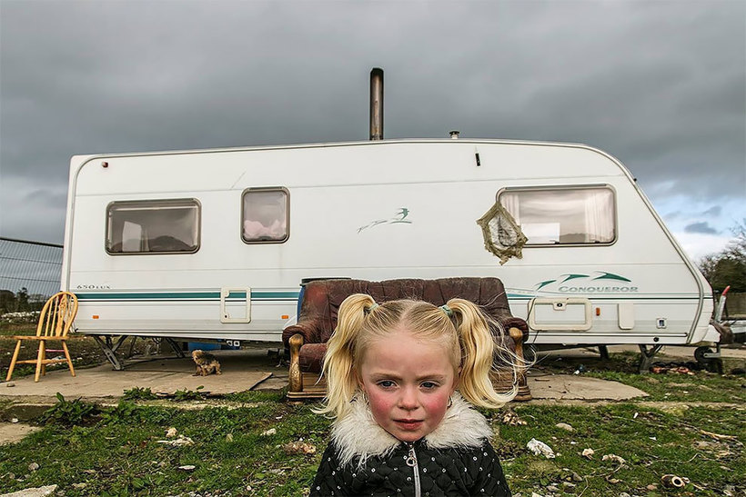 Блог - Фотограф запечатлел тайную жизнь ирландских кочевников в очень личных снимках Фотограф запечатлел тайную жизнь ирландских кочевников в очень личных снимках
