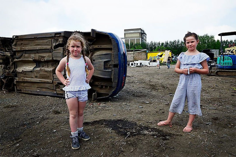 Блог - Фотограф запечатлел тайную жизнь ирландских кочевников в очень личных снимках Фотограф запечатлел тайную жизнь ирландских кочевников в очень личных снимках